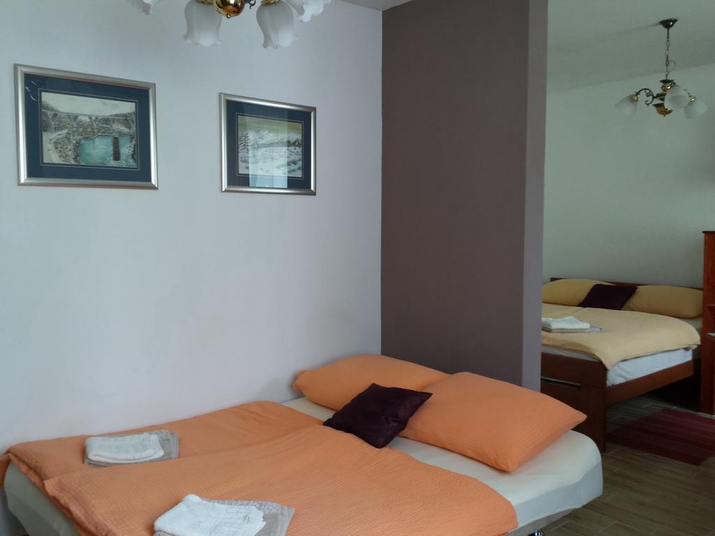 סלוניי Guesthouse Vila חדר תמונה