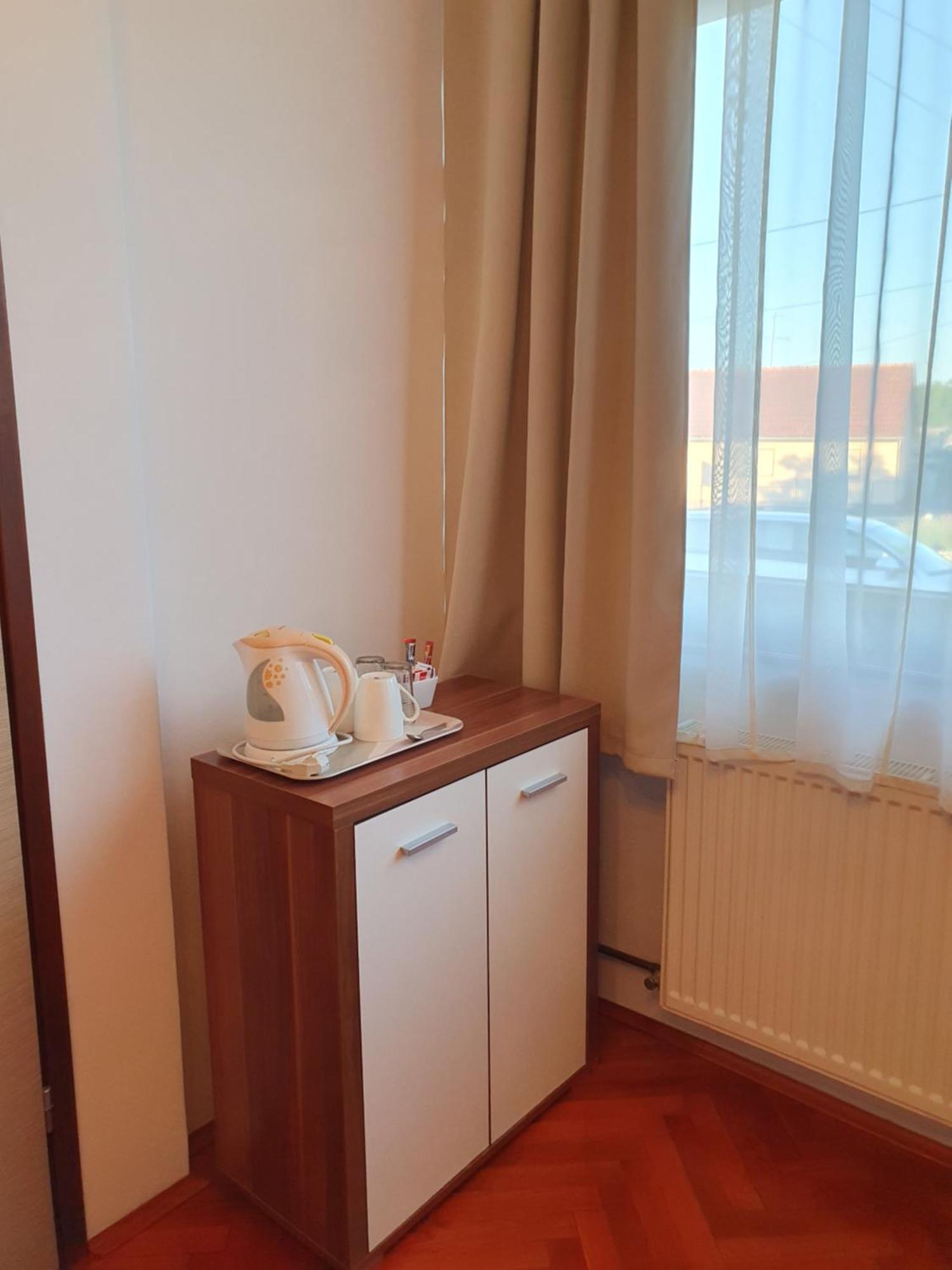 סלוניי Guesthouse Vila מראה חיצוני תמונה