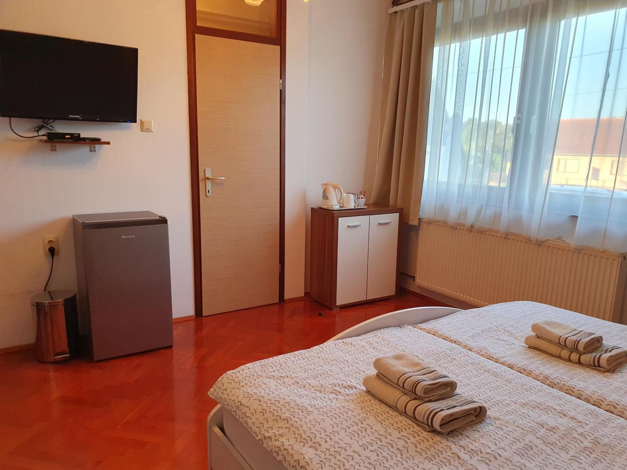 סלוניי Guesthouse Vila מראה חיצוני תמונה
